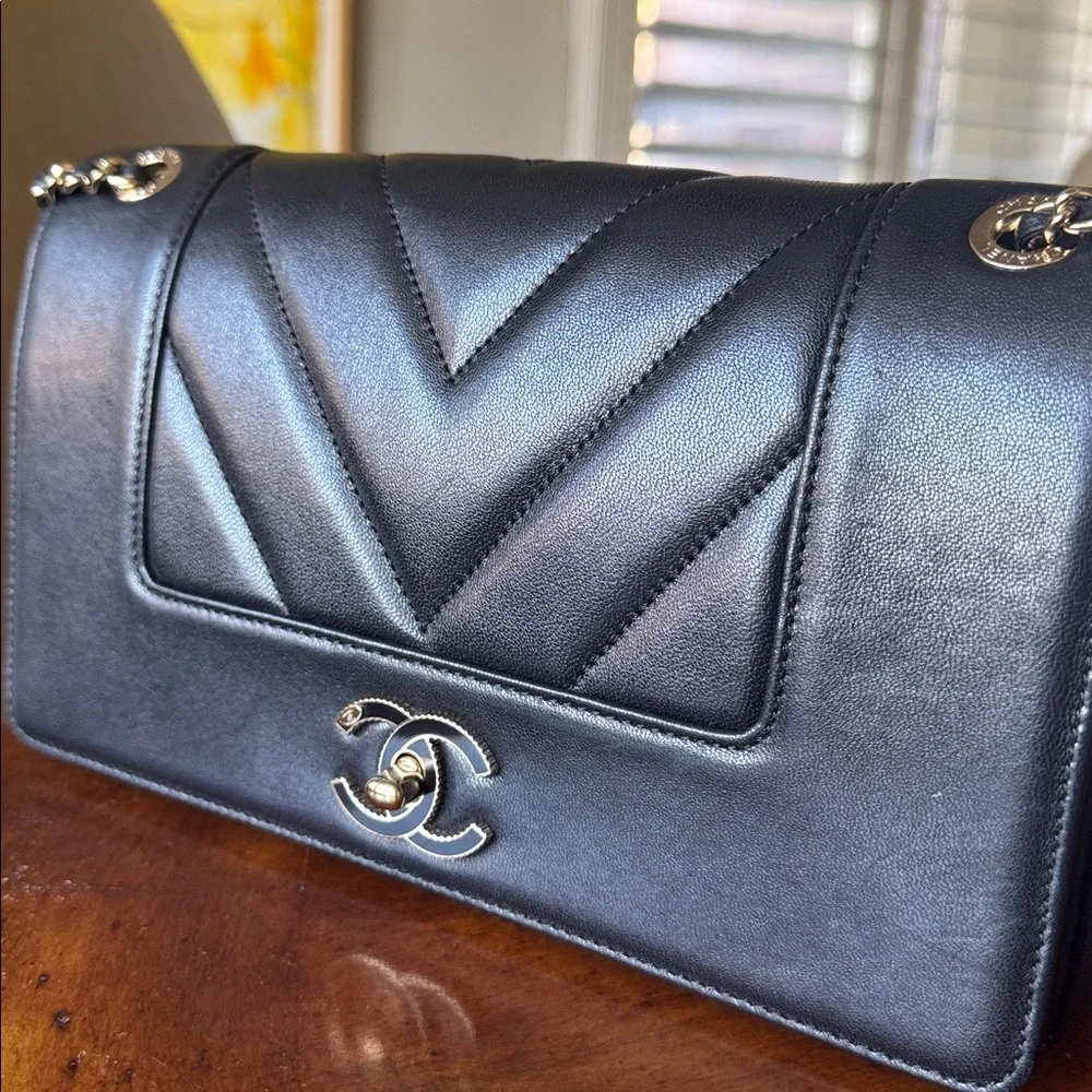 Chanel Mademoiselle Flap Medium
